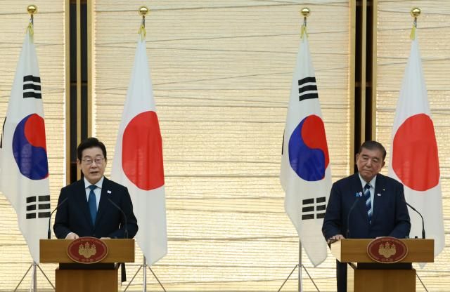 이재명 대통령이 23일 일본 도쿄 총리 관저에서 열린 한일 정상 공동 언론 발표에서 발언하고 있다 사진연합뉴스