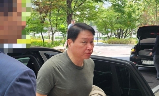 방미사절단 동탱을 위해 출국하는 최태원 SK그룹 회장 사진연합뉴스