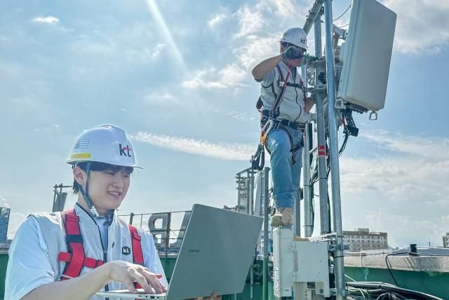 KT는 26일 상용 5G 네트워크에서 AI-RAN인공지능 기반 무선접속망 기술 검증을 시작했다고 밝혔다 사진KT 