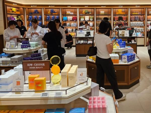 신세계백화점 강남점 프리미엄 델리 전문관에 있는 건강 전문관 전경 사진홍승완 기자