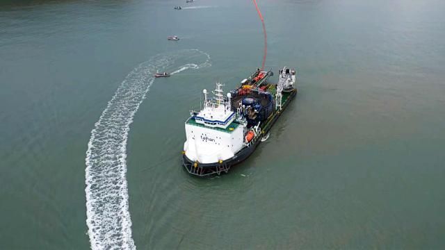 국내 해상풍력 사업에 투입된 CLV 포설선 팔로스 사진대한전선