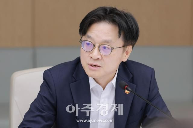 김정관 산업통상자원부 장관 사진유대길 기자 dbeorlf123ajunewscom