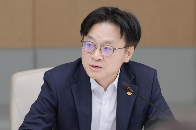 김정관 산업통상자원부 장관 사진유대길 기자 dbeorlf123ajunewscom