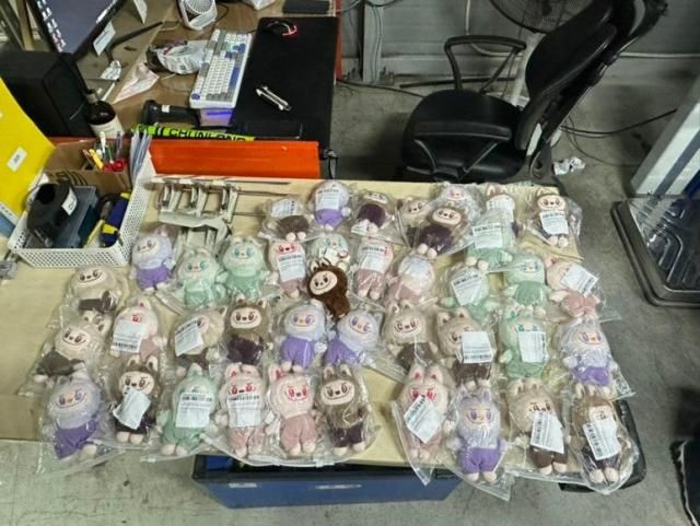 중국 인기 캐릭터 인형 라부부 가품 사진관세청