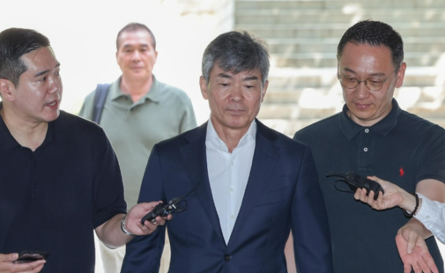 김건희 여사의 최측근으로 알려진 이종호 전 블랙펄인베스트 대표가 지난 5일 영장실질심사를 받기 위해 서울중앙지법에 출석하는 모습 사진연합뉴스