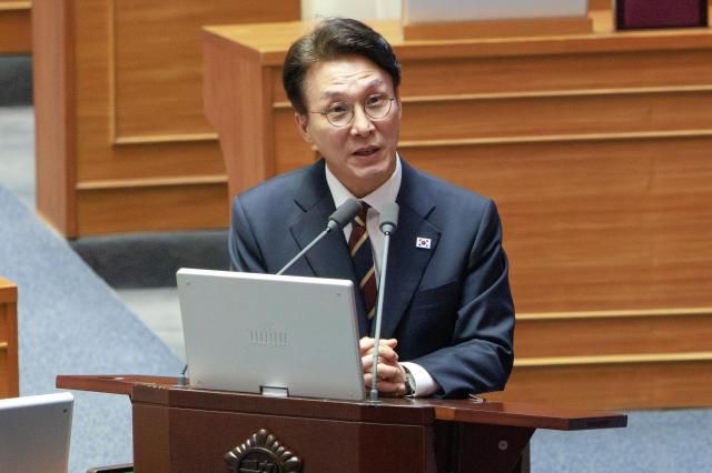 김민석 국무총리가 15일 오후 서울 여의도 국회 본회의장에서 열린 대정부질문에 참석해 곽규택 국민의힘 의원의 질문에 답하고 있다 20250915사진유대길 기자 dbeorlf123ajunewscom