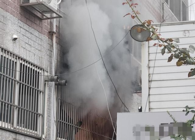 인천 미추홀구 문학동의 한 빌라에서 화재가 발생했다 사진인천소방본부