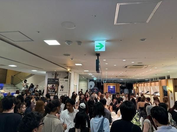 도쿄 라포레 하라주쿠 매장 사진에이유브랜즈