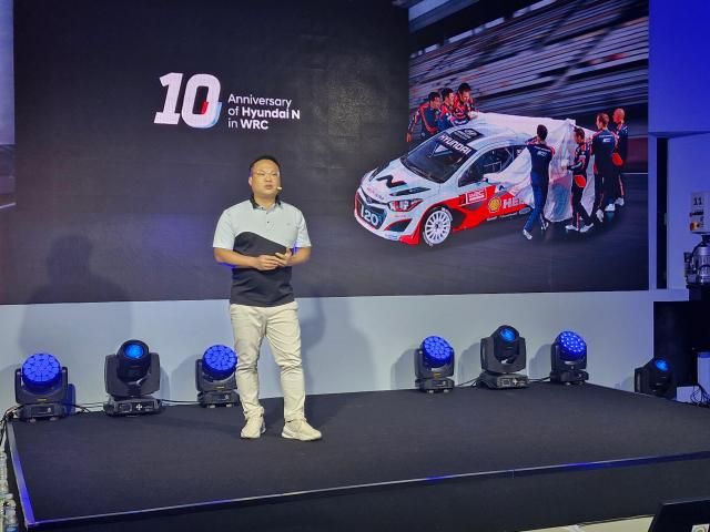 박준우 현대자동차 N매니지먼트실 상무가 18일 현대차 N 아카이브에서 고성능 현대차 브랜드 N에 대해 소개하고 있다사진오주석 기자 