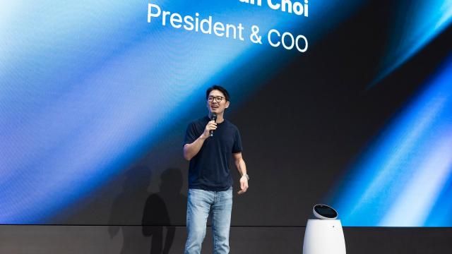 최성환 SK네트웍스 사업총괄 사장이 서울시 광진구 워커힐 호텔에서 열린 ‘SK네트웍스 AI WAVE 2025’에서 기조 연설을 하고 있다 사진SK네트웍스