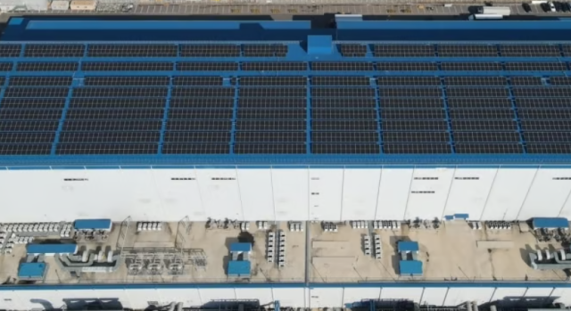 포스코퓨처엠이 2024년 광양 양극재 공장 지붕에 준공한 태양광 발전 설비 사진포스코퓨처엠 