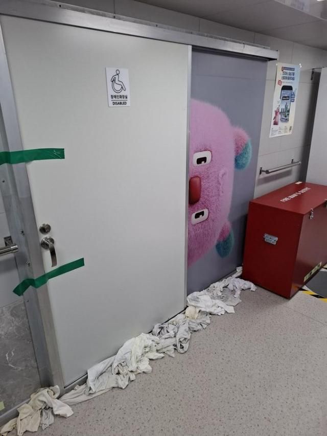 “운항 첫날인데 화장실 막혀 못 가”… 한강버스, 승객 불편 호소
