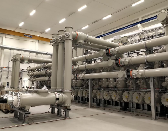 효성중공업의 420kV 초고압차단기 사진효성중공업