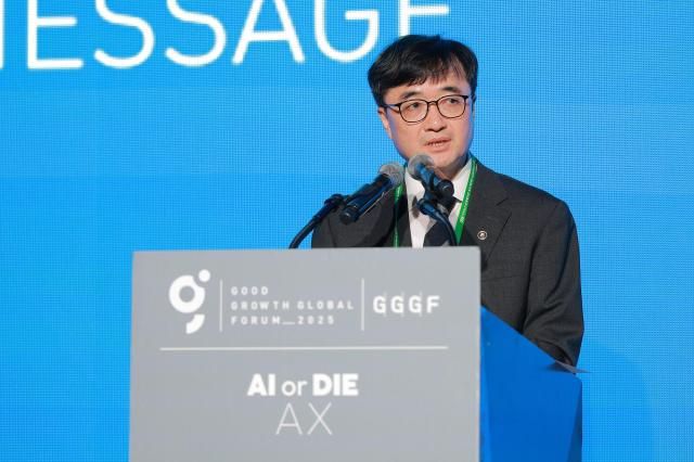 임기근 기획재정부 제2차관이 24일 오후 서울 중구 더플라자 호텔에서 인공지능 아니면 죽음AI or Die이라는 주제로 열린 제17회 착한 성장 좋은 일자리 글로벌포럼2025 GGGF에서 축사를 하고 있다 20250924사진유대길 기자 dbeorlf123ajunewscom