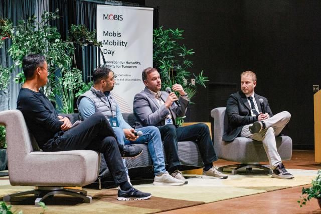 현대모비스가 미국 디트로이트에서 개최한 모비스 모빌리티 데이에서 글로벌 스타트업 완성차 학계 투자자들과 신기술과 미래 모빌리티 트렌드를 공유했다 사진현대모비스