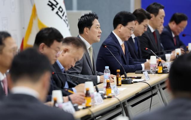 장동혁 국민의힘 대표가 25일 오전 대전시 동구 삼성동 국민의힘 대전시당에서 열린 현장 최고위원회의에서 발언하고 있다 사진연합뉴스