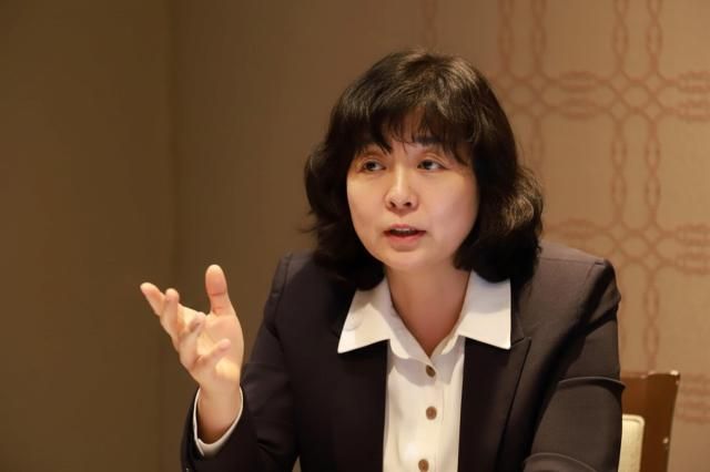 황지영 포스코인터내셔널 DX추진반 그룹장은 지난 26일 서울 강남구 GS타워에서 열린 MS AI 트랜스포메이션 위크 현장 인터뷰를 진행하고 있다 사진MS