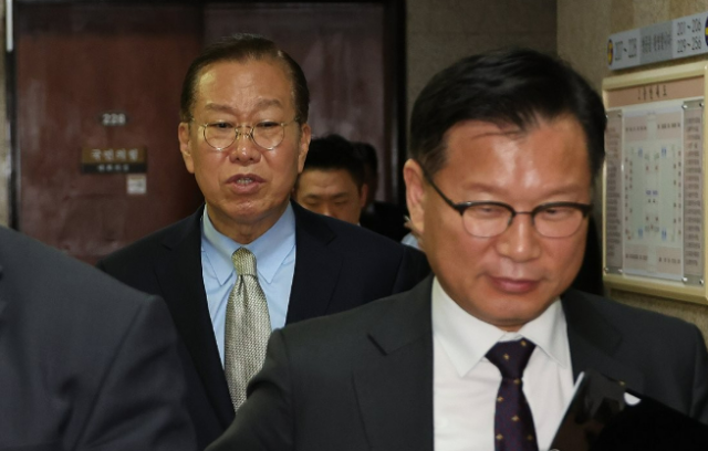 왼쪽부터 권영세 국민의힘 의원 이양수 국민의힘 의원 사진연합뉴스