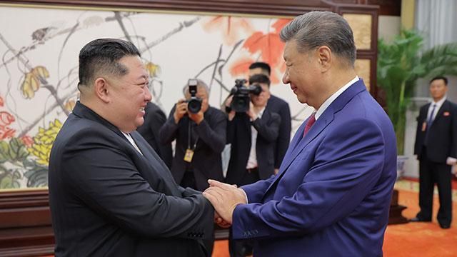 전승절 80주년 열병식 참석을 위해 중국을 방문한 김정은 북한 국무위원장이 4일 오후 시진핑 중국 국가주석과 양자회담을 개최했다고 조선중앙통신이 5일 이에 대해 보도했다 사진연합뉴스 