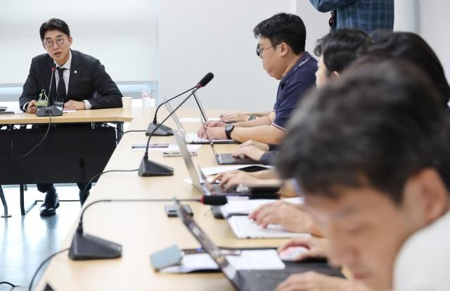 5일 서울 여의도 국회 의원회관에서 열린 에서 노종면 의원이 발언하고 있다 사진연합뉴스