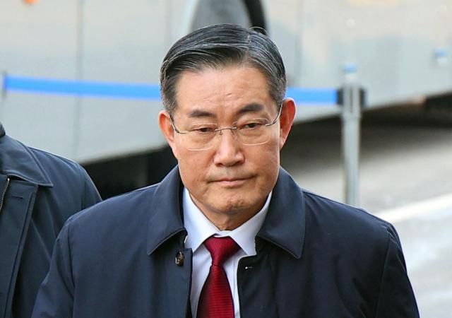 신원식 국가안보실장이 11일 서울 종로구 헌법재판소에서 열린 윤석열 대통령 탄핵 심판 7차 변론에 증인으로 출석하고 있다 사진연합뉴스