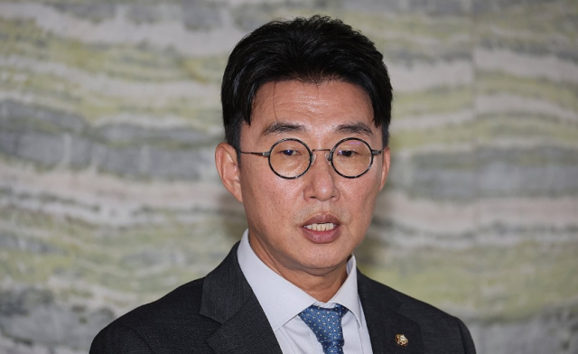 더불어민주당 노종면 의원이 8일 서울 여의도 국회에서 을 하고 있다사진연합뉴스