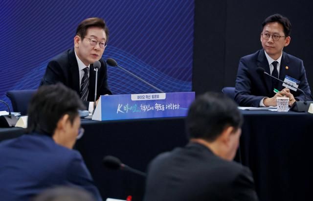 이재명 대통령과 배경훈 과학기술정보통신부 장관 사진연합뉴스