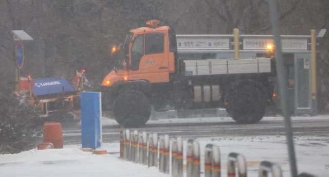 제주 산간도로 통제 사진연합뉴스