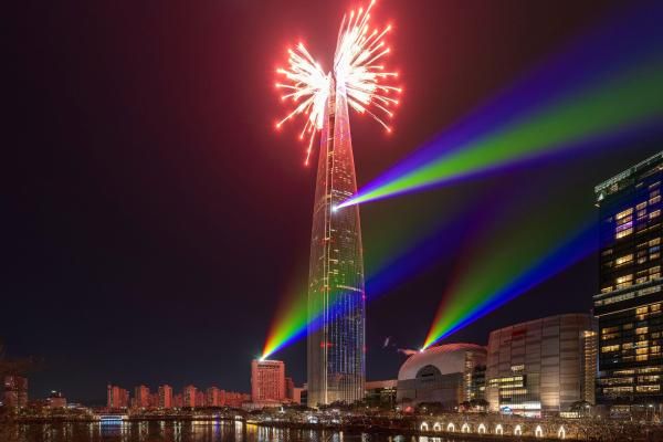 롯데물산이 2026 롯데월드타워 더 카운트다운을 진행했다 사진롯데물산