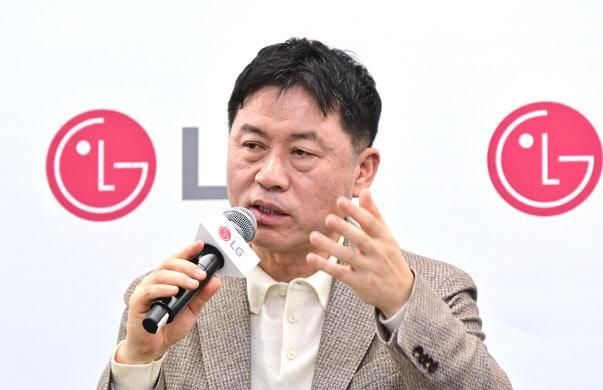 류재철 LG전자 대표이사가 지난 7일현지시간 미국 라스베이거스 컨벤션 센터LVCC에서 열린 기자간담회에서 발언하고 있다사진LG전자