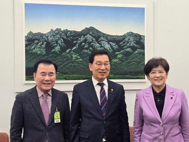 간담회 후 사진촬영좌부터 김지철 충남교육감 신정훈 국회의원 강은희 대구교육감사진충남교육청