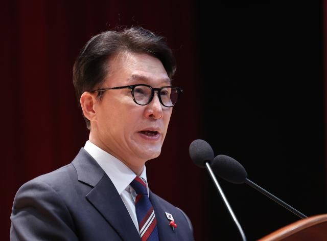 김민석 국무총리가 2일 정부세종청사 대강당에서 열린 2026년 정부 시무식에서 신년사를 하고 있다 사진연합뉴스