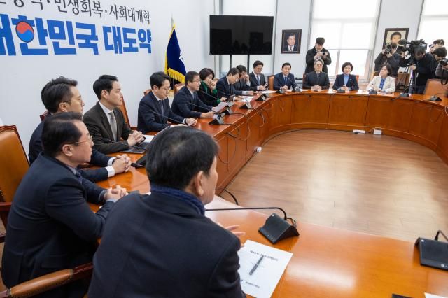 원내대책회의에서 발언하는 한병도 원내대표 서울연합뉴스 황광모 기자 더불어민주당 한병도 원내대표가 20일 국회에서 원내대책회의에사 발언하고 있다 