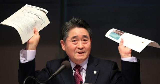 공개 행사에서 5·18 북한군 개입설 주장하는 지만원 사진연합뉴스