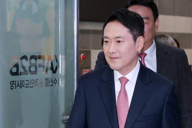 장동혁 국민의힘 대표가 28일 서울 서초구 한국농수산식품유통공사aT 종합상황실에서 열린 물가 점검 현장간담회에 참석하고 있다사진연합뉴스