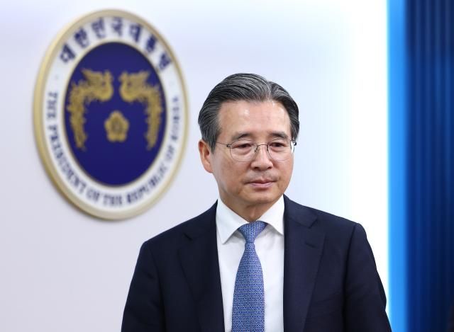 김용범 대통령실 정책실장이 지난해 11월 13일 용산 대통령실에서 열린 수석보좌관회의에 참석하고 있다 사진연합뉴스