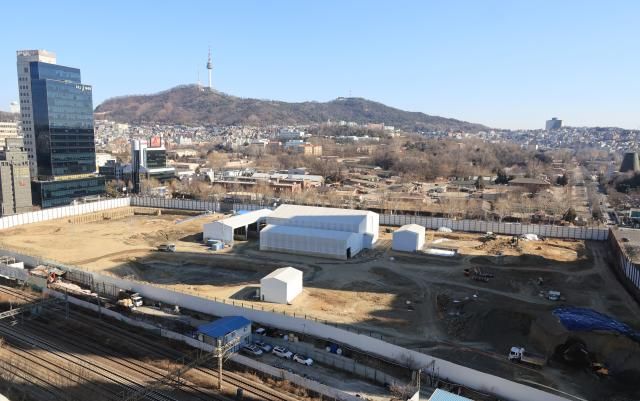 사진은 발표에서 언급된 남영역·삼각지역과 인접한 캠프킴 부지로 녹지공간 활용을 효율화해 기존 공급 물량1천400가구보다 증가한 2천500가구가 공급된다 사진연합뉴스