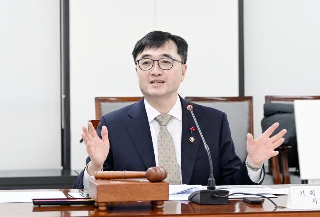 임기근 기획예산처 장관 직무대행 차관이 1월 27일 서울 중구 한국방송광고진흥공사에서 열린 2026년 제1회 민간투자사업심의위원회 본회의를 주재하고 있다사진기획예산처