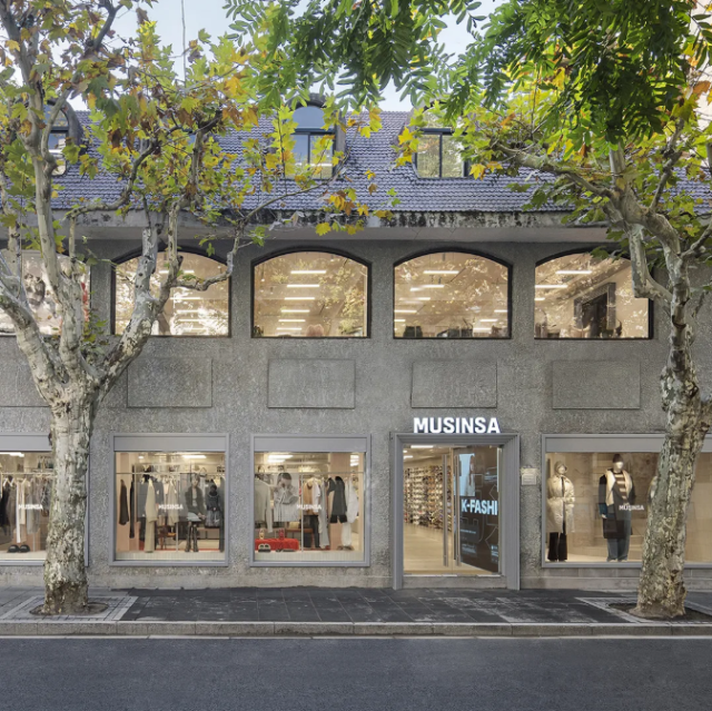 지난달 19일 중국 상하이 핵심 패션 스트리프 안푸루安福路에 오픈한 무신사 스토어 상하이 안푸루 전경사진무신사