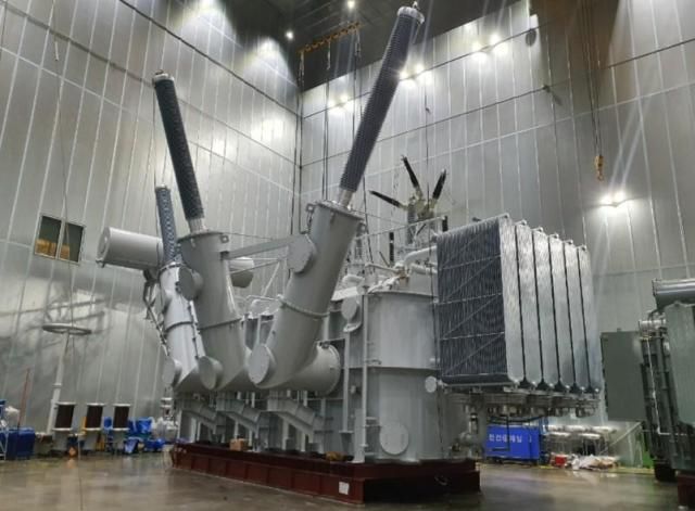 일진전기 525KV&nbsp;급 변압기사진일진전기