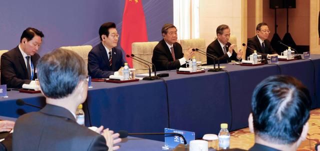 중국을 국빈방문 중인 이재명 대통령이 5일 베이징 조어대에서 열린 한·중 비즈니스 포럼에서 발언하고 있다사진연합뉴스