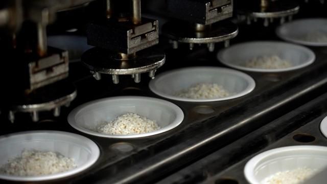 햇반 생산 공정 사진CJ제일제당 