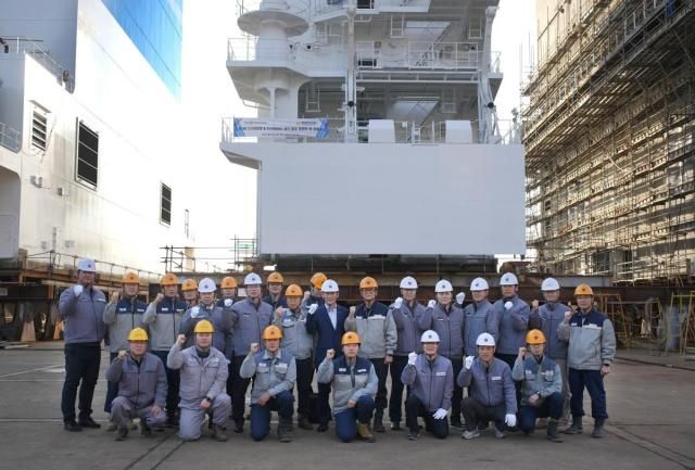 HJ중공업-대선조선 단체사진 사진 HJ중공업