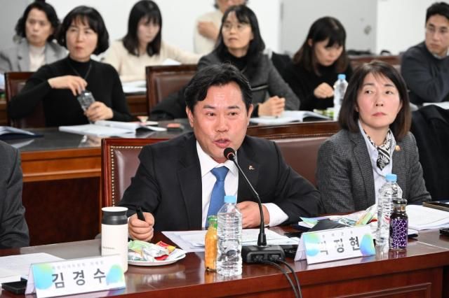 박정현 군수 제1차 지역순환경제 활성화 포럼 모습사진부여군