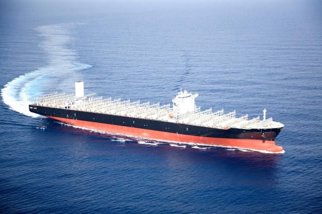 HJ중공업이 건조한 동급 컨테이너선 사진HJ중공업