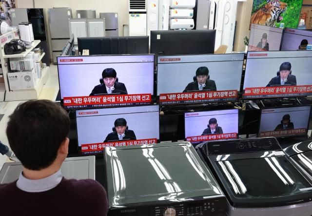 서울중앙지법 형사합의25부지귀연 부장판사는 윤 전 대통령에게 무기징역을 선고했다사진연합뉴스