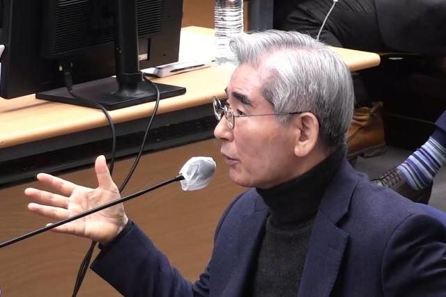 지난 5일 법정에 출석한 김용현 전 장관의 모습 사진연합뉴스