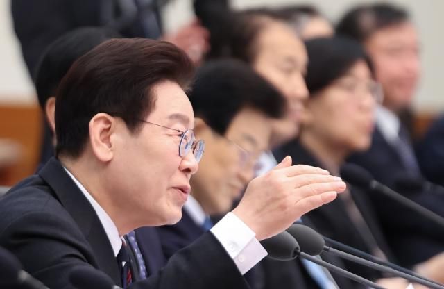 이재명 대통령이 24일 청와대에서 열린 국무회의에서 발언하고 있다사진연합뉴스