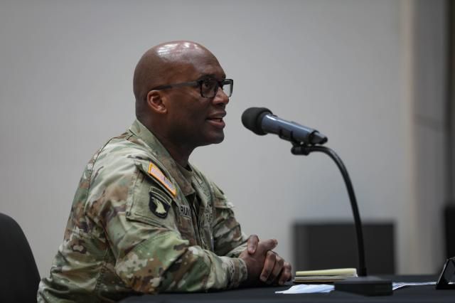 제이비어 브런슨 주한미군사령관 사진주한미군사령부 