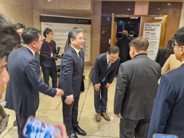 장재훈 부사장이 인사를 하고 있다사진오주석기자